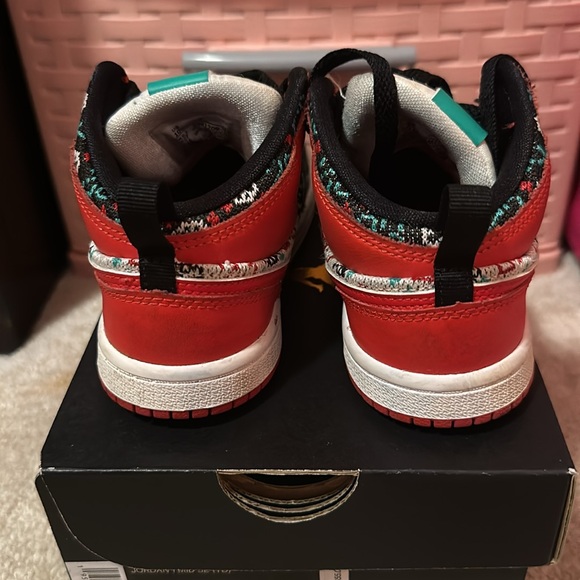 Jordan 1 Mid - Picture 4 of 7